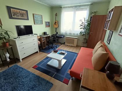 Győr-Nádorváros 28m²-es 1 szobás tégla lakás eladó