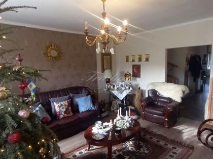 Győr 293m²-es 8 szobás családi ház eladó